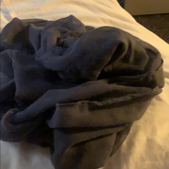 Scarves (6) - Picture 2 of 7